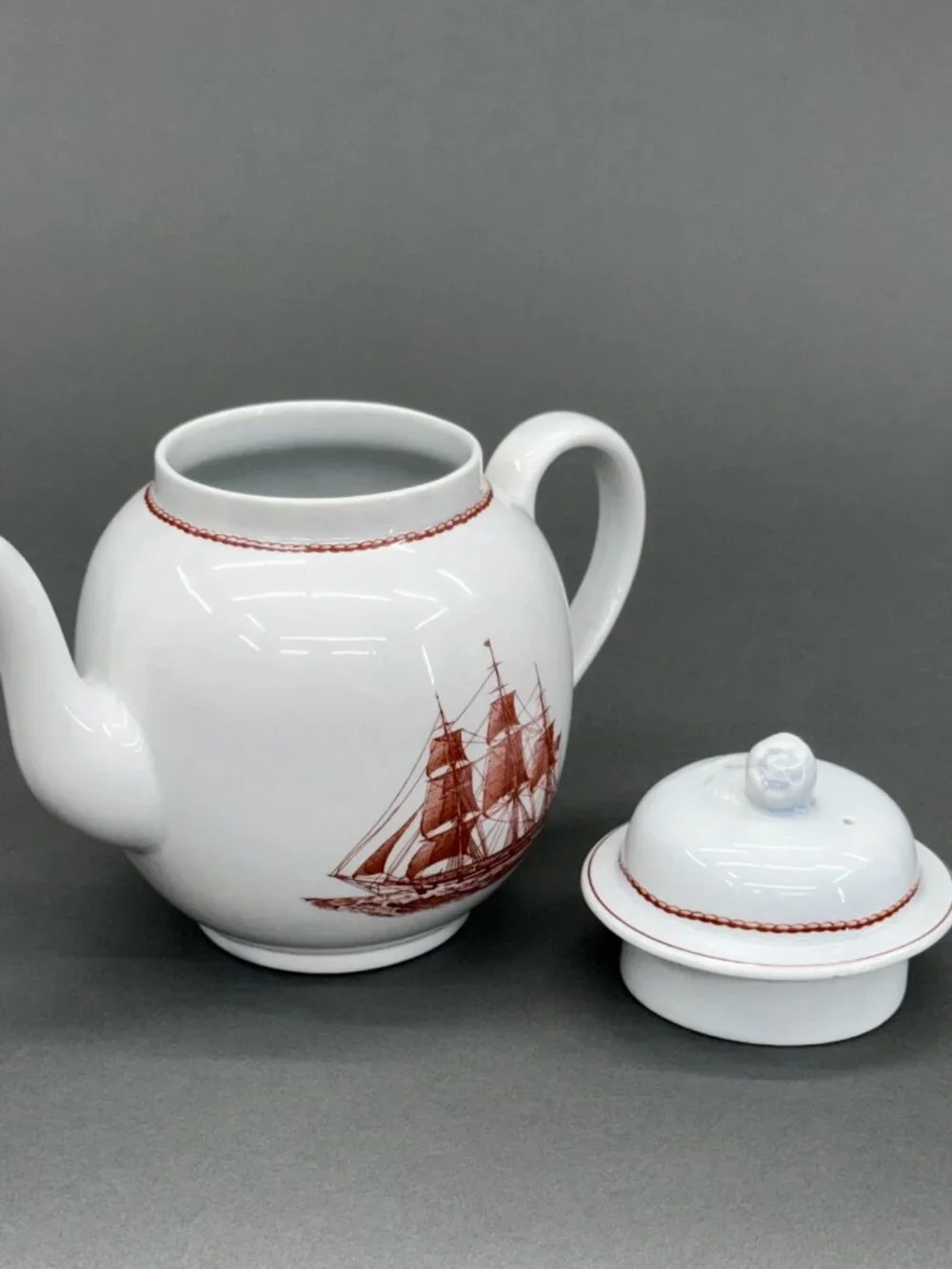Wedgwood Flying Cloud Teapot Rust Ann McKim 1833 Georgetown Collection England